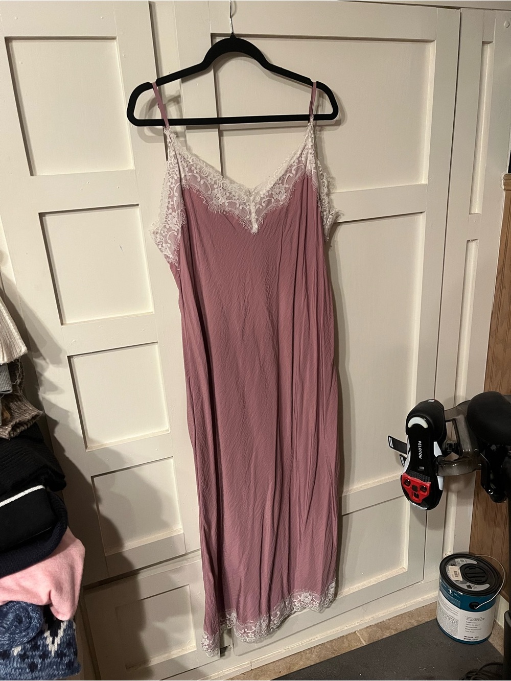 GUC. Gap. Women's Lace-Trim Slip Dress - Dusty Rose